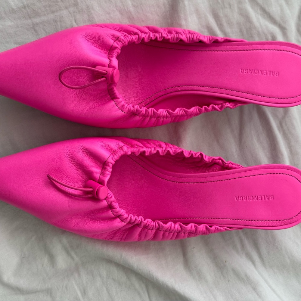 Balenciaga Women's Pink Leather knife scrunch Mules